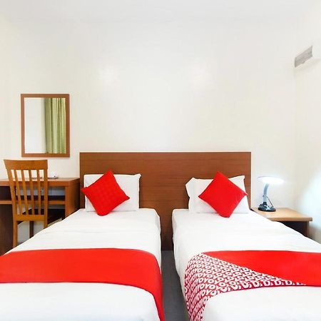 Lawten Hotel Malacca Exterior photo